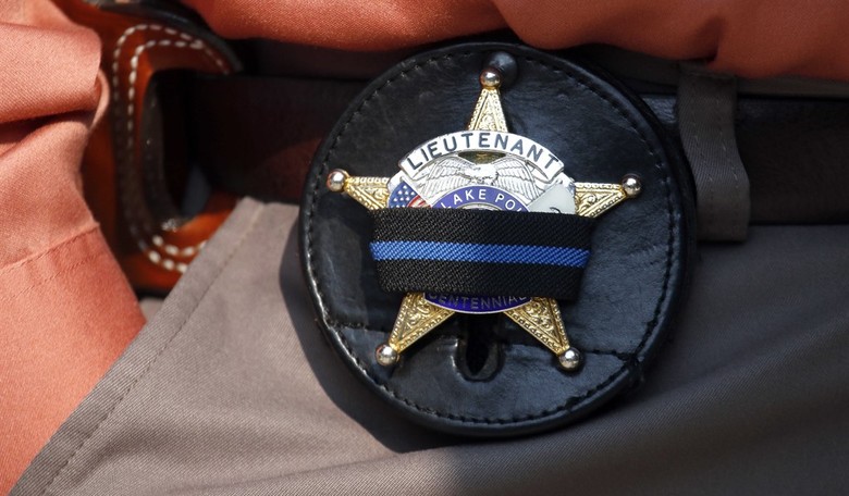 LAPD Bans 'Thin Blue Line' Flag, Police Protective League Pushes Back