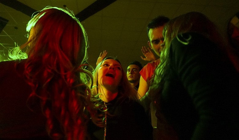 Free shots (vaccines, that is) in Florida nightclubs