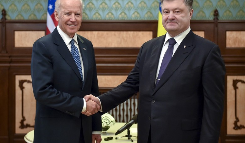 Picture of Biden on Plane to Ukraine Raises Big Questions