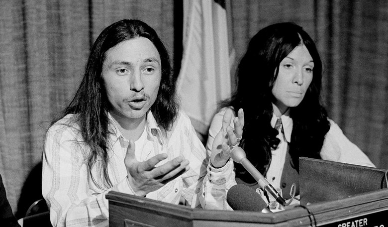Canadian Musician and Indigenous Icon is Actually a White Woman from Massachusetts