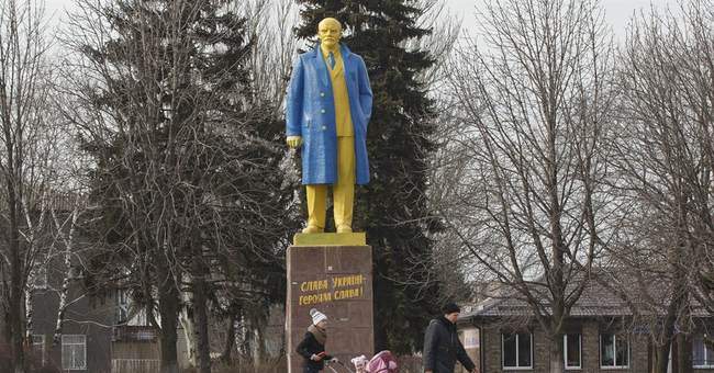 Meanwhile in Statue Removal: Ukraine Has Removed All 1,320 Statues of Lenin