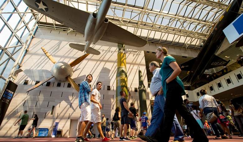 Pro-life Catholic students kicked out of Smithsonian Museum
