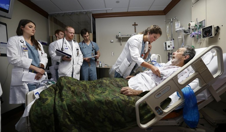 Surprising Number Health Care Workers Are Choosing Not to Receive COVID Vaccine