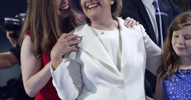 Clinton Pledges to Not Raise Taxes on Middle Class 