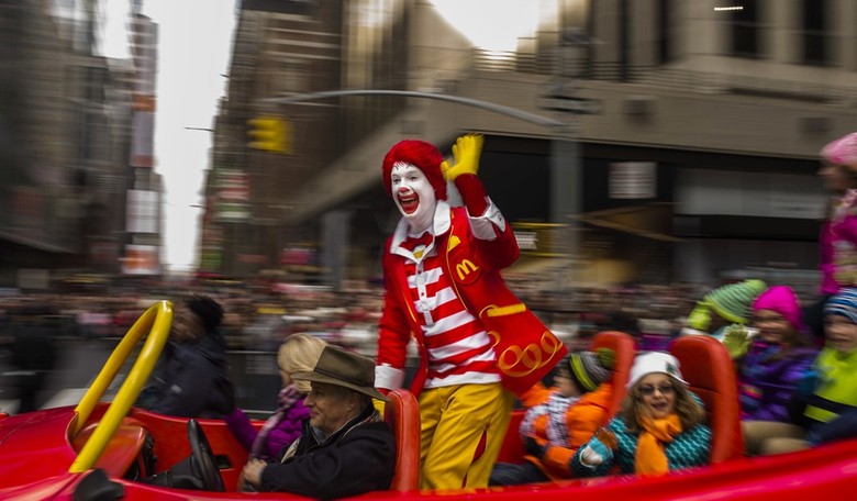 'Some Kind of Crazy Evil': Ronald McDonald House Evicting Unvaxxed Families of Kids With Leukemia