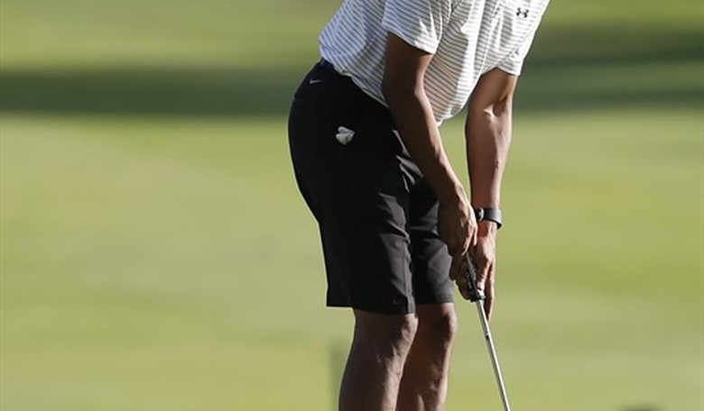 Photos Show Barack Obama Playing Golf With Bandaged Hand, Black Eye