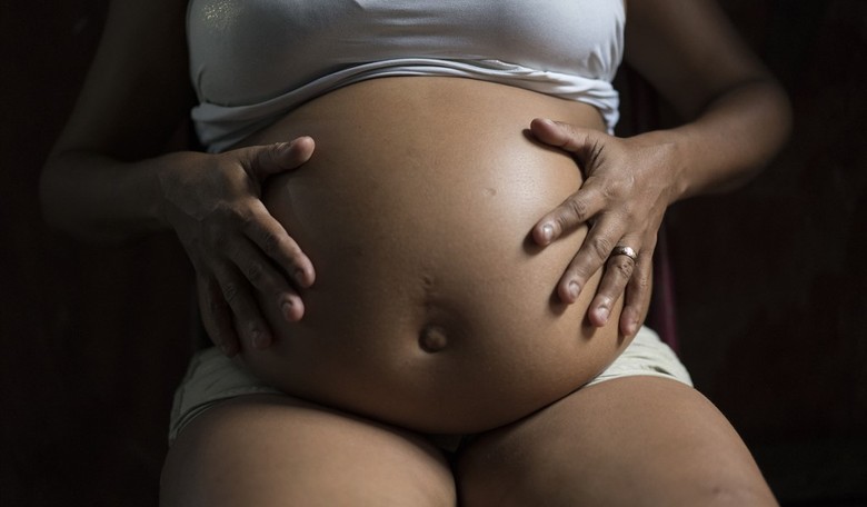 'The Practising Midwife' Magazine Releases Transgender Issue Featuring Bearded Birthing Parent