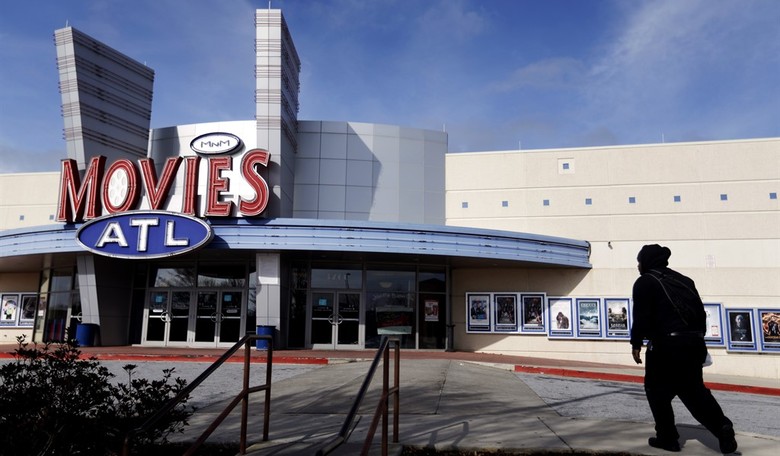 With Hollywood Still Nervous, Regal Theater Chain on the Verge of Closing