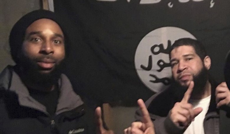 Chicago Man Who Trained at Gym to ‘Cut the Neck’ of Non-Muslims Tells Judge He’s ‘Just a Big Teddy Bear’