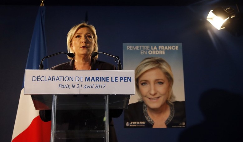 Surprise: Marine Le Pen steps down as head of the National Front as runoff approaches