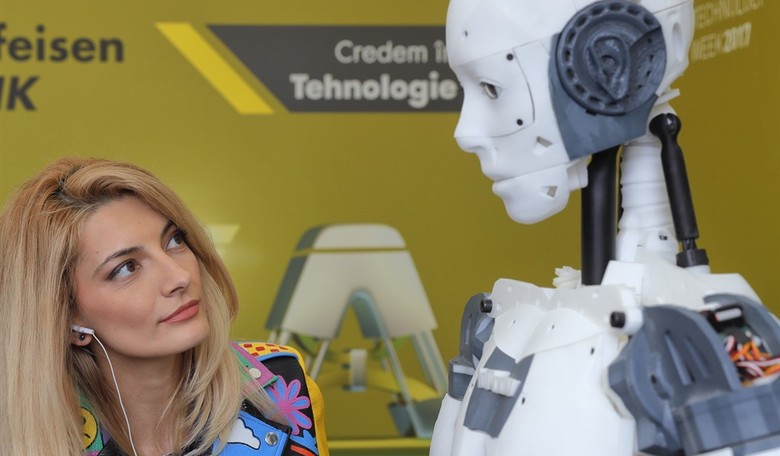 To defend a higher minimum wage, San Fran looks at... banning robots