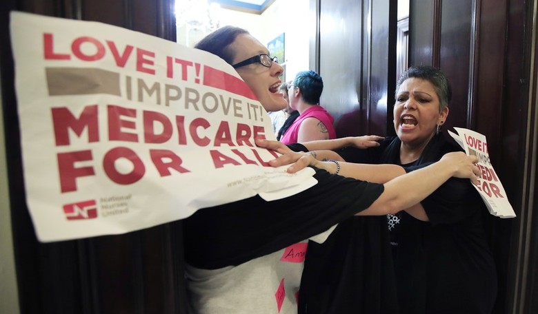 Poll: 62% now say it's the federal government's responsibility to make sure everyone has health coverage