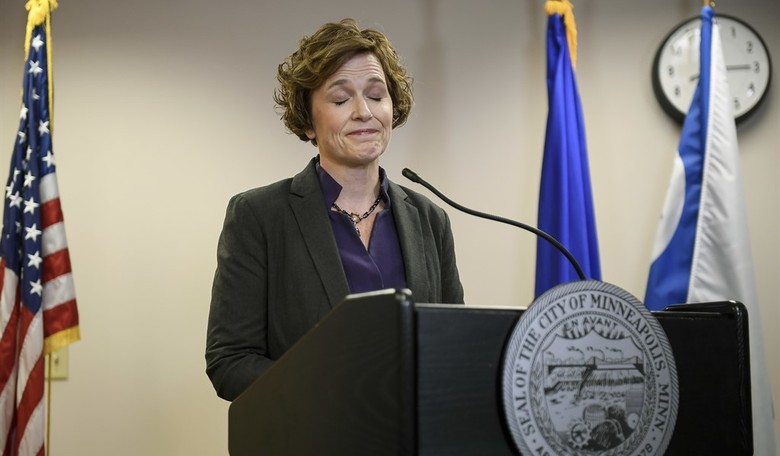"Bye bye Betsy!" Minneapolis police chief resigns as protesters shout down mayor
