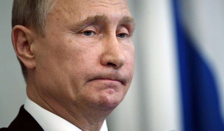 Hmmm: White House says Russia sanctions bill that ties Trump's hands is undergoing "legal review"