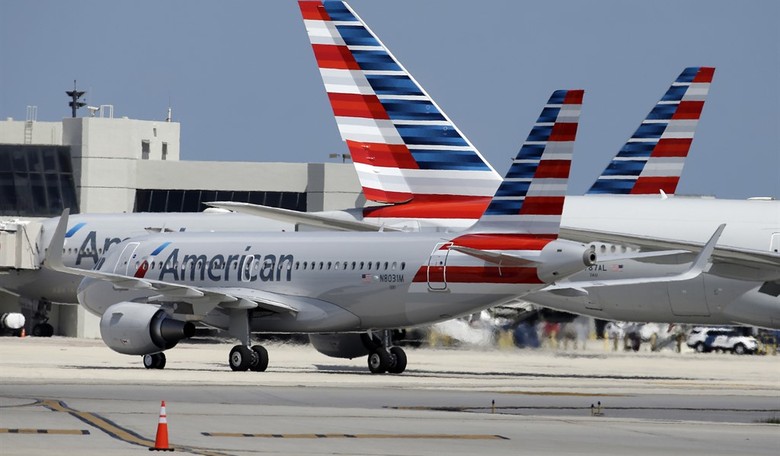 [WATCH] Why Were American Airlines Passengers Told to Put Their Hands on Their Heads for the Remainder of This Flight?