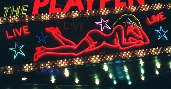 Las Vegas Strip Club Hosts a COVID Vaccination Clinic