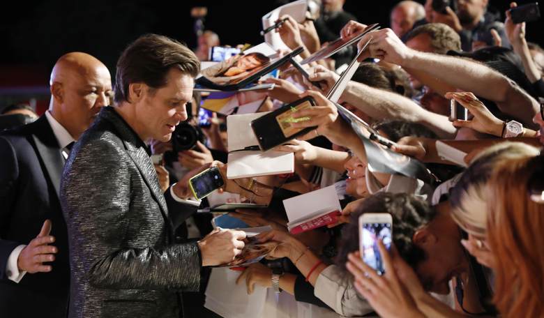 Palette Cleanse: Jim Carrey Puts a Stop to the Political Paintings Following His 'Quest to Rid' America of a 'Madman'