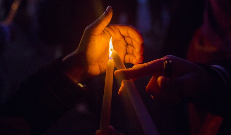 Dear Democrats: Here's What You Can Do With Your Unity Candle