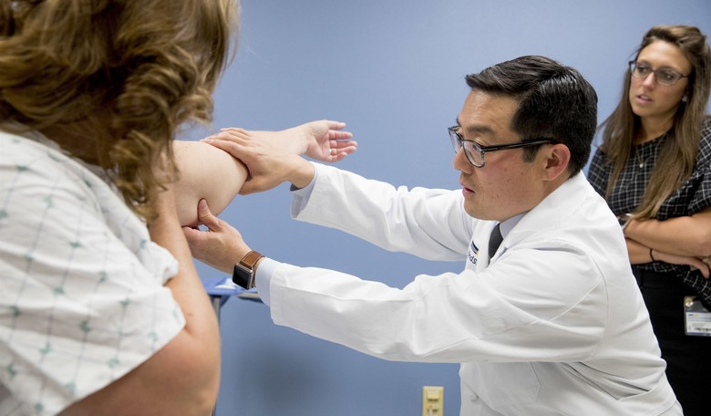 California law strips licenses from doctors that spread COVID "misinformation"