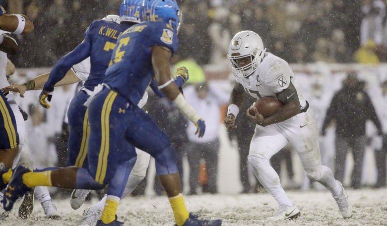 Hotel Rooms Are Unavailable for Army-Navy Game Because They're Filled With Illegal Immigrants