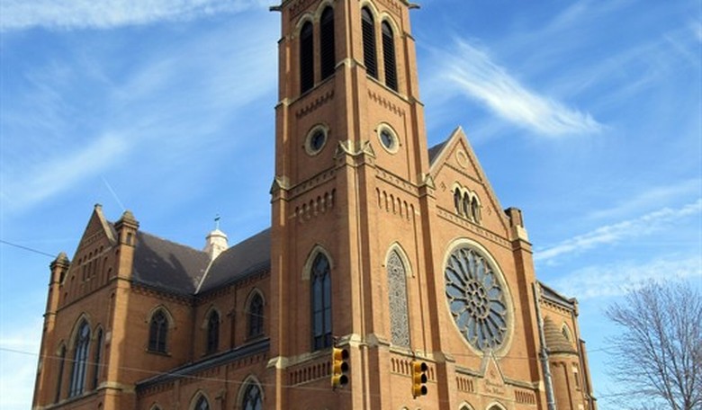 CONFIRMED: The FBI Has Spies in Catholic Churches to Hunt for ‘Domestic Terrorism’