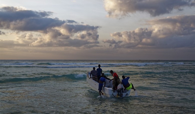 Indian Commandos Give Somali Pirates a Bit of FO When They Decide to FA