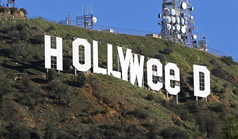 A Hollywood Star Calls for America to Kick Trump Out of Office - Via a Coordinated, Total Economic Shutdown