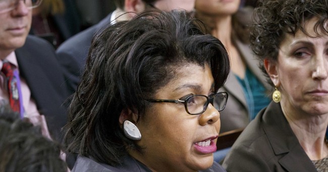 April Ryan Asks Sarah Sanders  If Trump Has 'Thought About Stepping Down'