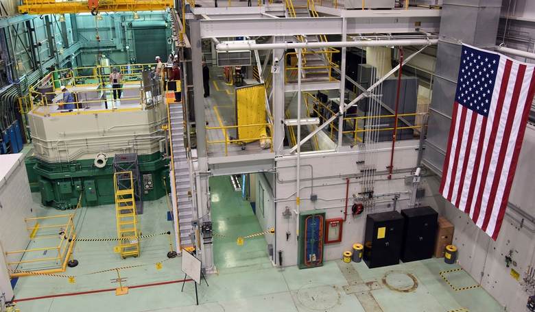 Too cool for school: How's 'bout a small thermonuclear reactor to power campus?