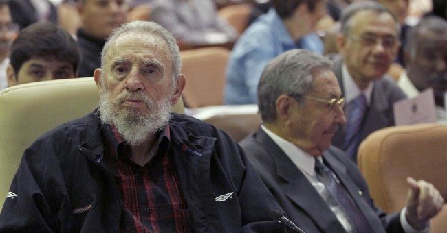 UFC Fighter Verbally Destroys Colin Kaepernick for Fidel Castro Love