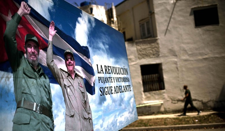 Democrats Borrow Castro Slogan for Their Outreach to Latino Voters