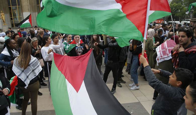 More Than 300 Pro-Hamas Morons Arrested at Grand Central
