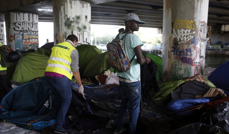 Chicago Mayor's Latest Plan to Stop Migrants Is... Not Good