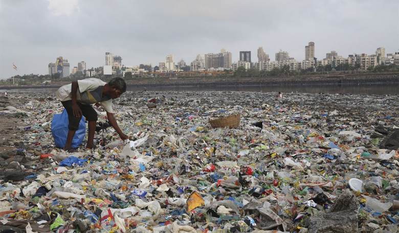 UK Government Will Ban Single-Use Plastic Plates and Cutlery