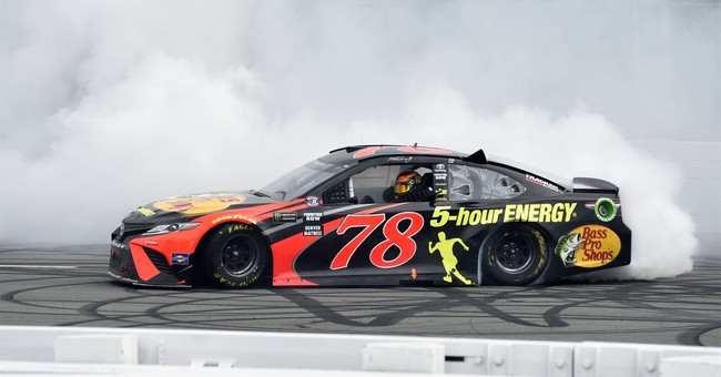 Sonoma Raceway Plus NASCAR Equals Pure Racing Pleasure