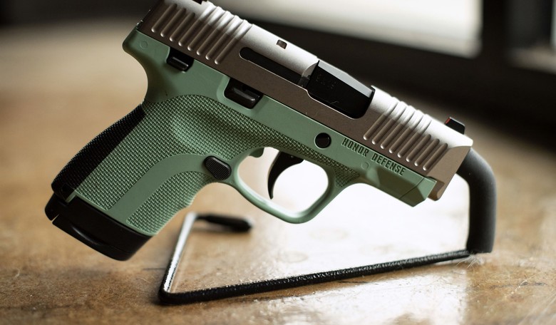 'This Does Absolutely Nothing': Sheriffs Vow Not to Enforce New Ten-Capacity Gun Law