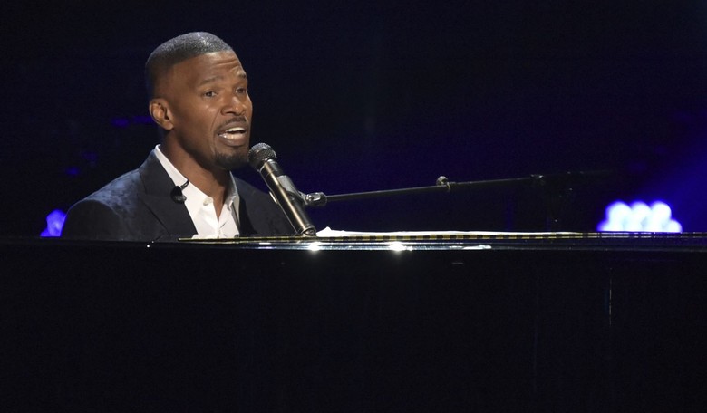 Inside Source Alleges Jamie Foxx Left 'Partially Blind and Paralyzed' Due to COVID Shot