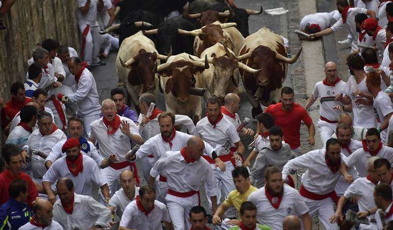 Looks like the Spanish are fixin' to shuffle off their Socialist coil