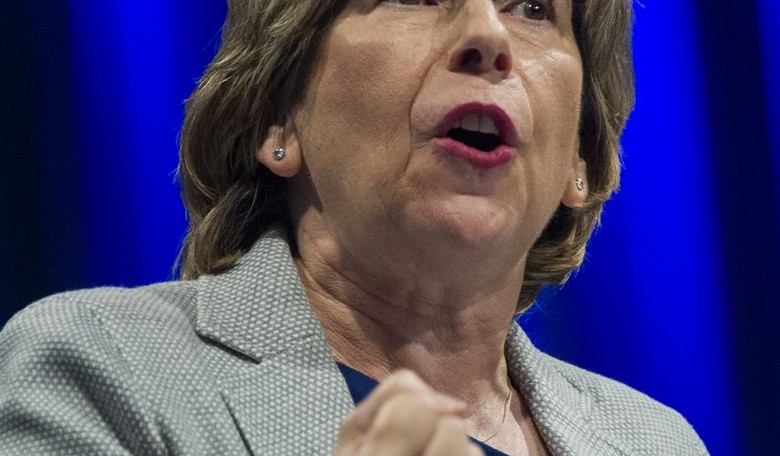 WATCH: Martha MacCallum Scolds Teachers Union Head Randi Weingarten for Pathetic CRT Dodge