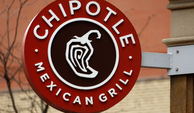 Chipotle Raised Its Minimum Wage to $15 and Now It's Biting Customers in the Burrito