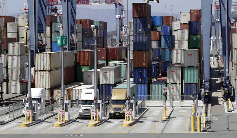 Truckers Say California Law Likely to Make U.S. Supply Chain Crisis Even Worse