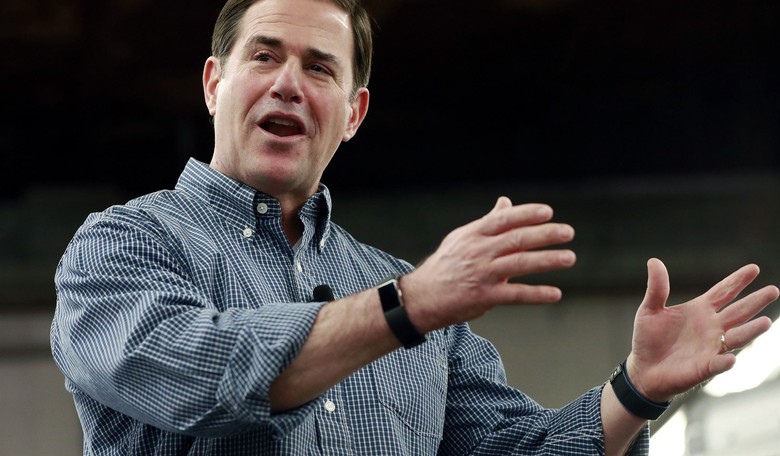 Arizona Sues Biden Administration For Threatening to Withhold Funds Over Masks