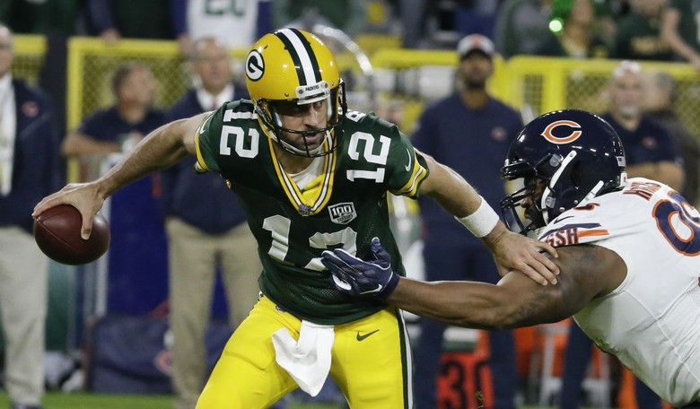 Aaron Rodgers Beats up on the Media Like They’re the Chicago Bears