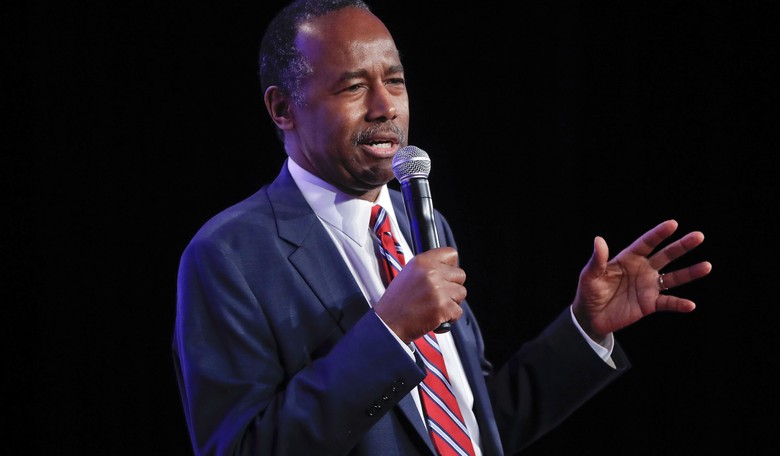 Watch: HUD Sec. Ben Carson Reminds America in Just 40 Seconds About the Power of Prayer in Uncertain Times