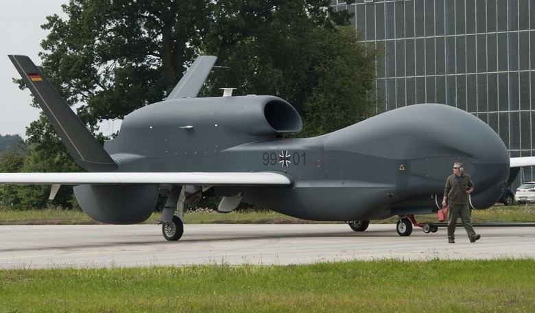 Meet the Future: Drone Hunts Down a Human Without Being Ordered To