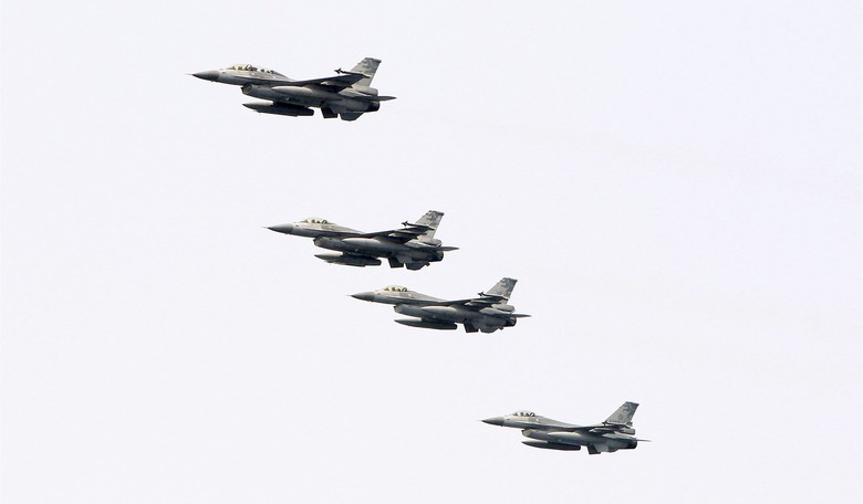U.S. Military Bombs Iranian-Backed Militias in Eastern Syria