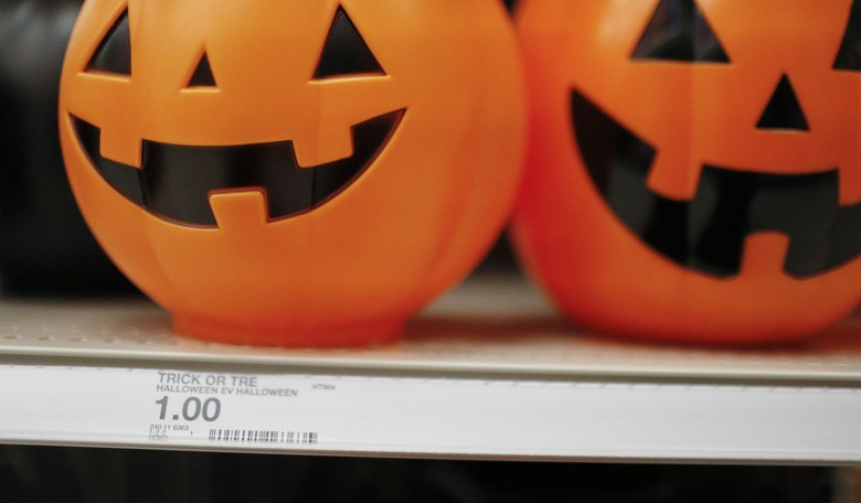 And Now for Some Spooky Fun: Hysterical Halloween Costume Memes Take Over Twitter