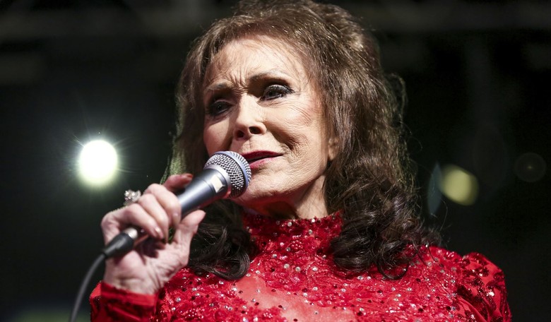 Loretta Lynn: 1932-2022