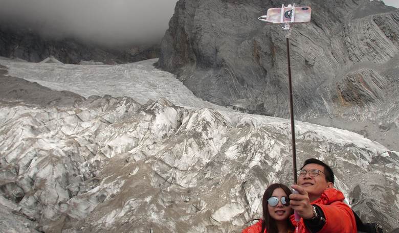 You Are Five Times More Likely to Be Killed By a Selfie Than a Shark, Say Experts