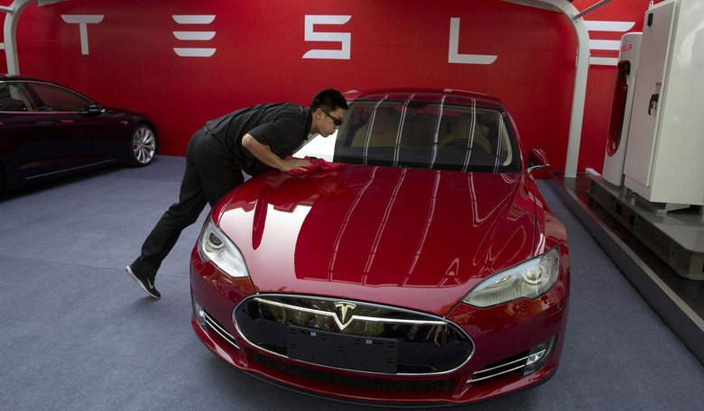 Tesla Accused of Breaching Customer Privacy With Secretly Shared Camera Footage